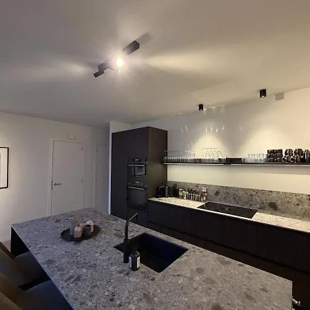 Apartment Centrum Ghent, Modern&new, Private Parking Gent