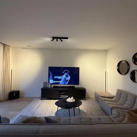 Centrum Ghent, Modern & New, Private Parking *