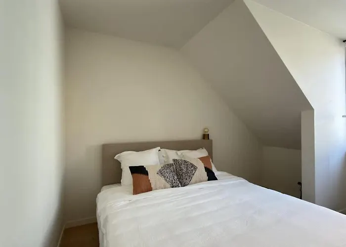 Centrum Ghent, Modern & New, Private Parking Appartement *